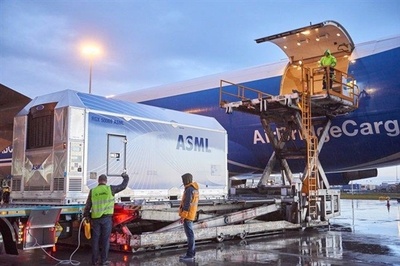 荷兰asml光刻机,荷兰asml光刻机中国有几台